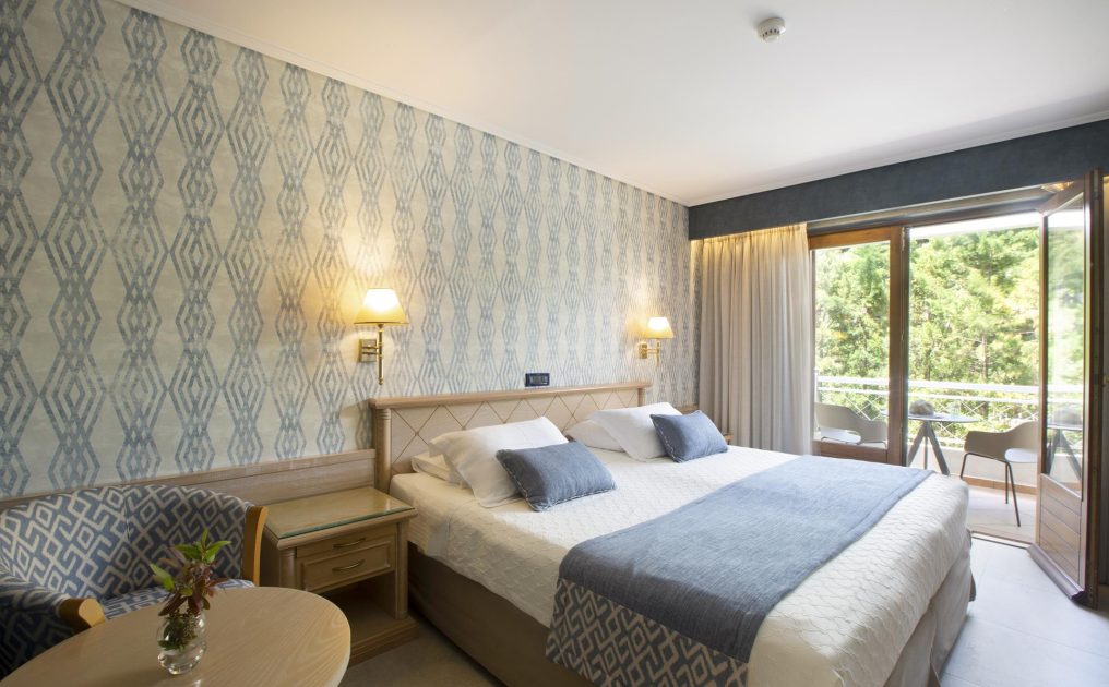 GARDEN VIEW ROOM (Copy)